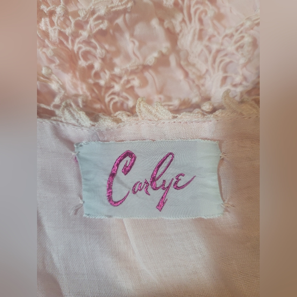 Vintage 1950's Light Pink CARLYE Boot Neck Cotton Lace Bodice Formal Midi Dress. - Picture 7 of 13